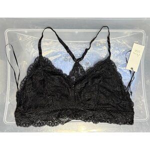 NWT Soft Cute Lace Bralette with Adjustable Straps, Lined, No Padding - Black
